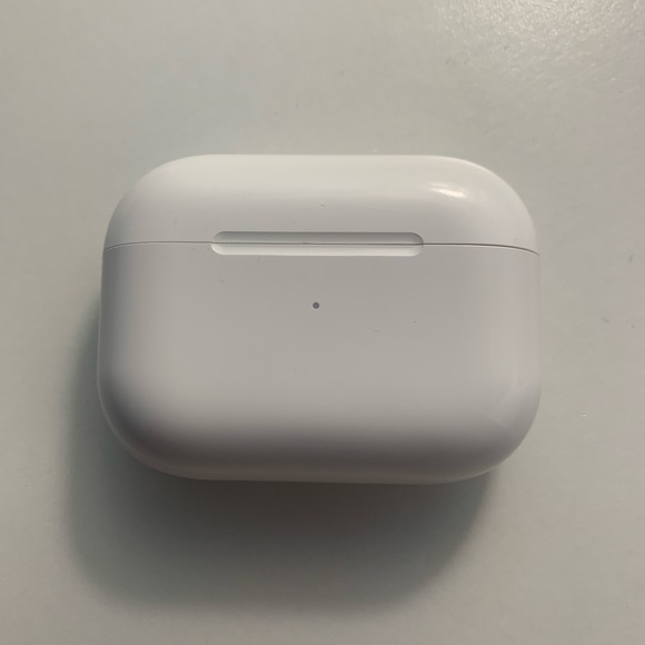 Airpods pro 2nd generation Wireless earbuds with magsafe charging - Picture 5 of 11